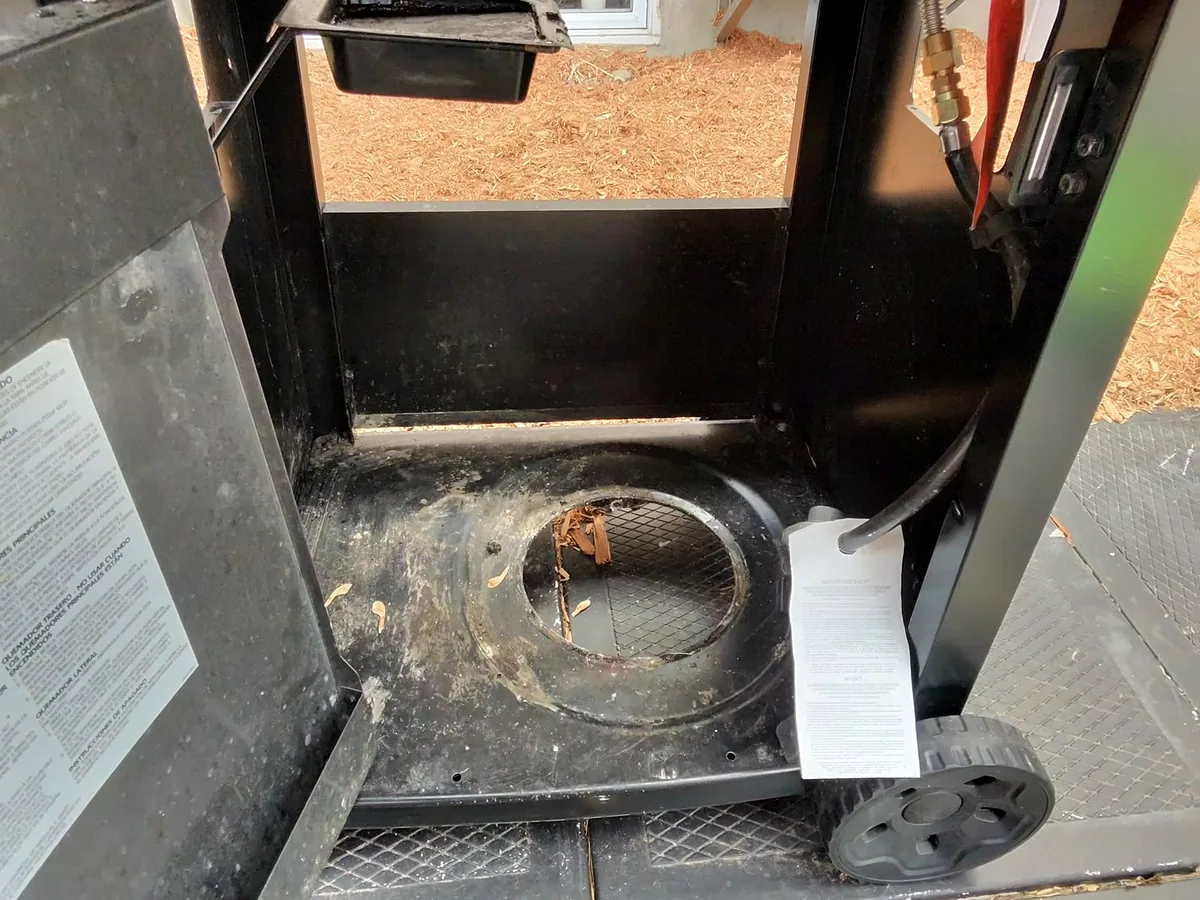 Avant — Napoleon FreeStyle cabinet interior